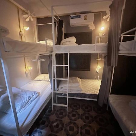 Lucky Hostel Λουάνγκ Πραμπάνγκ Εξωτερικό φωτογραφία